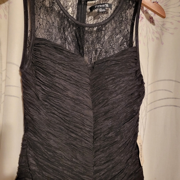 Forever 21 Sleeveless Bodycon Dress NWT - Picture 3 of 12